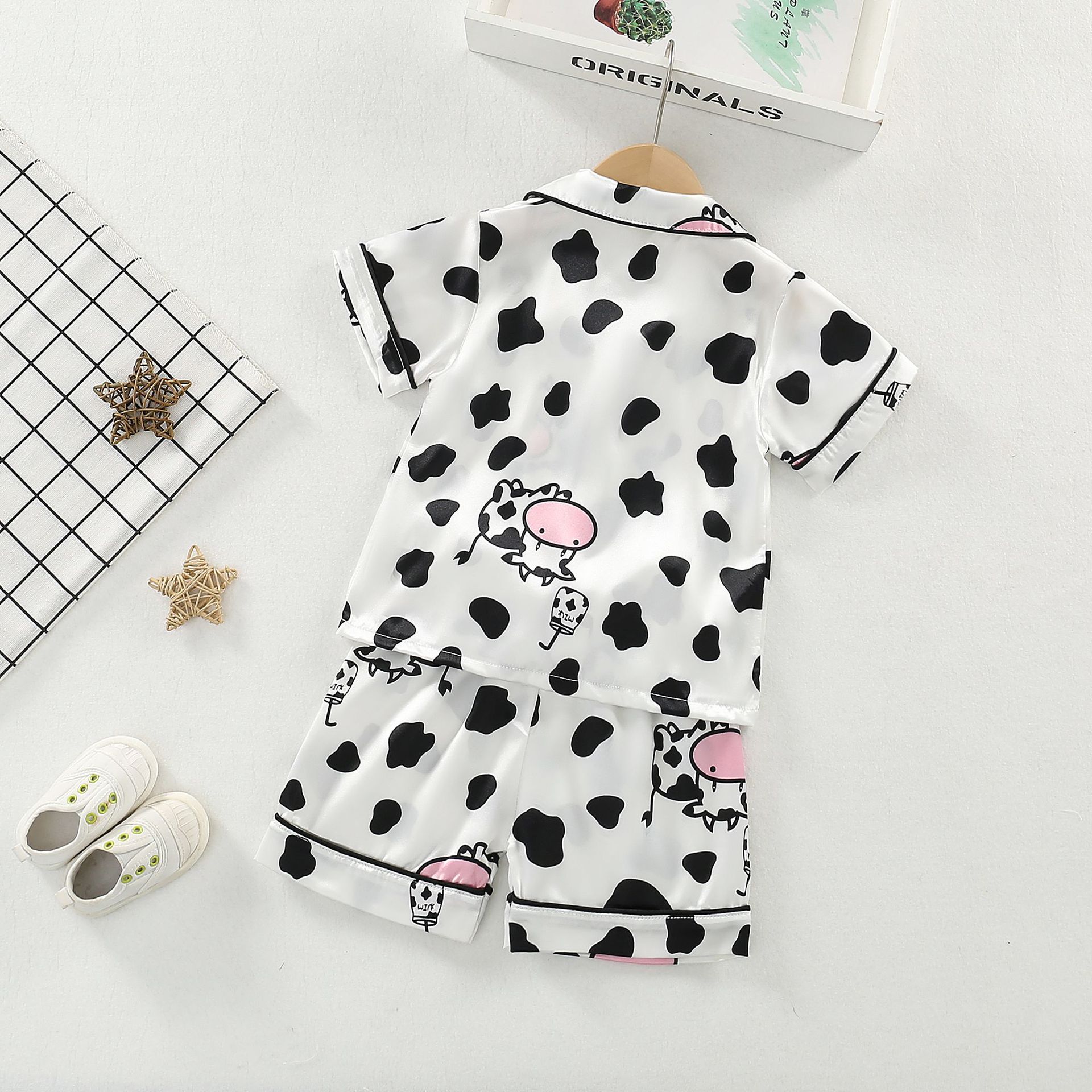 2 шт./комплект, Детская атласн – обзор и цена Baby Clothing Dividers